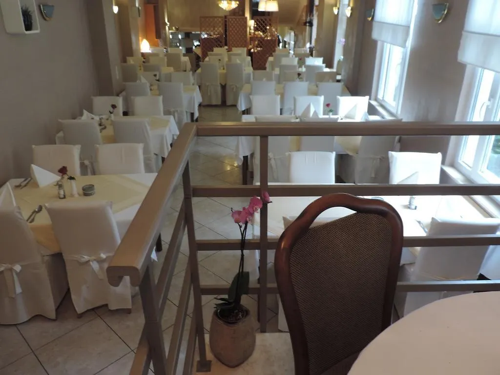 Le Petit Poete Hotel Echternach