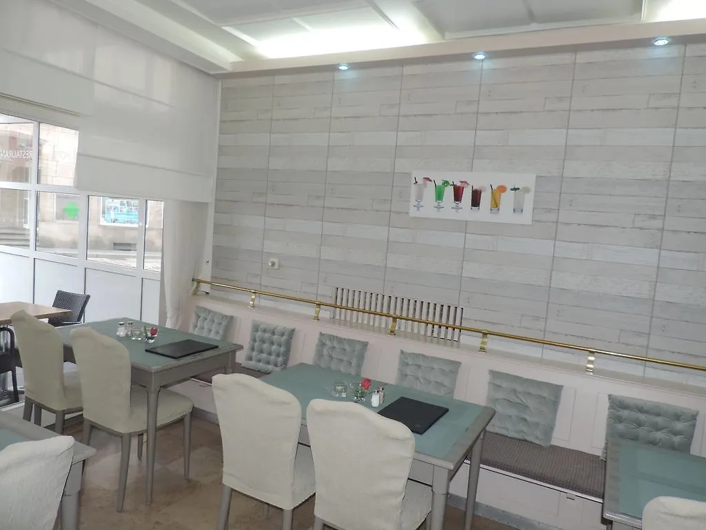 Le Petit Poete Hotel Echternach
