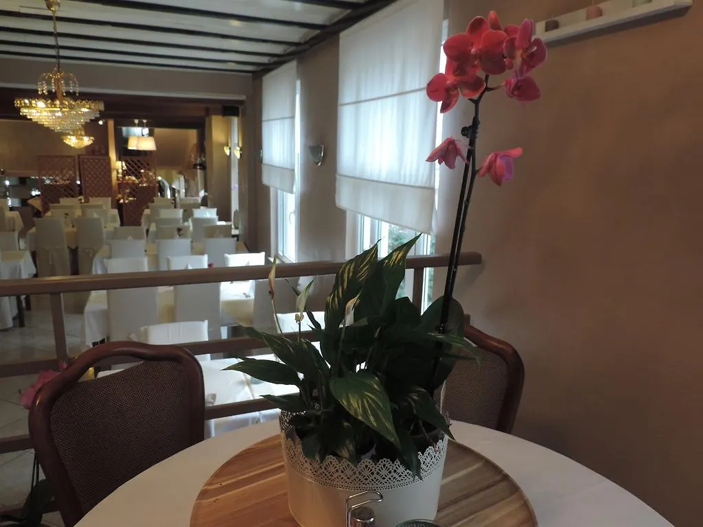 Le Petit Poete Hotel Echternach Luksemburg