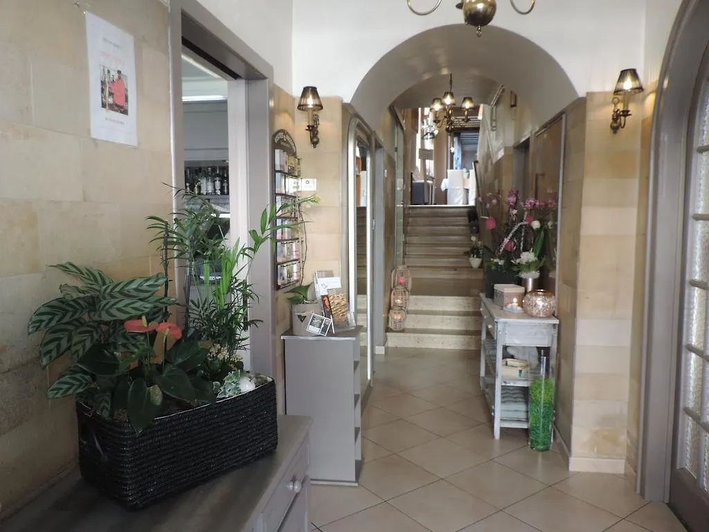 Le Petit Poete Hotel Echternach