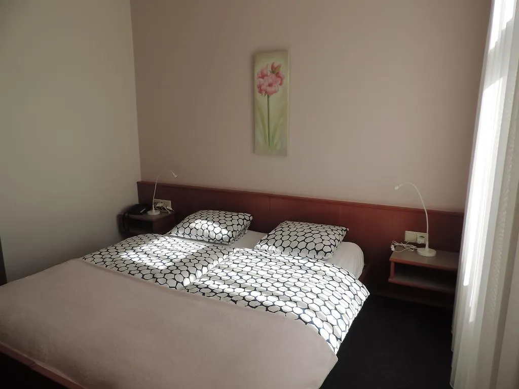 **  Le Petit Poete Hotel Echternach Luksemburg